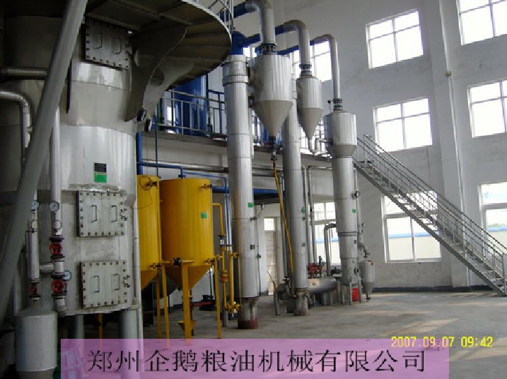 浸出油設(shè)備，浸出油設(shè)備哪家好，小型浸出設(shè)備，浸出器
